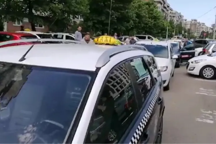 Taximetriștii clujeni îi dau replica lui Boc: Avem două sentințe de desființare a amenzilor pentru folosirea benzilor de autobuze