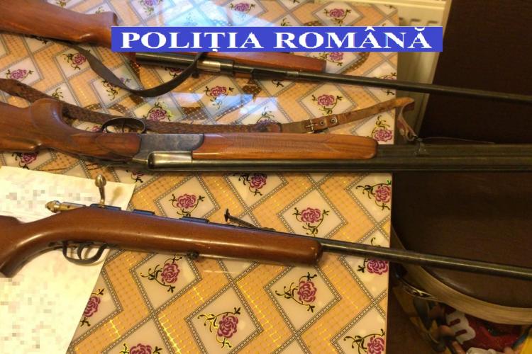 Turda: Percheziții în locuința unui tânăr care deținea arme în mod ilegal - FOTO