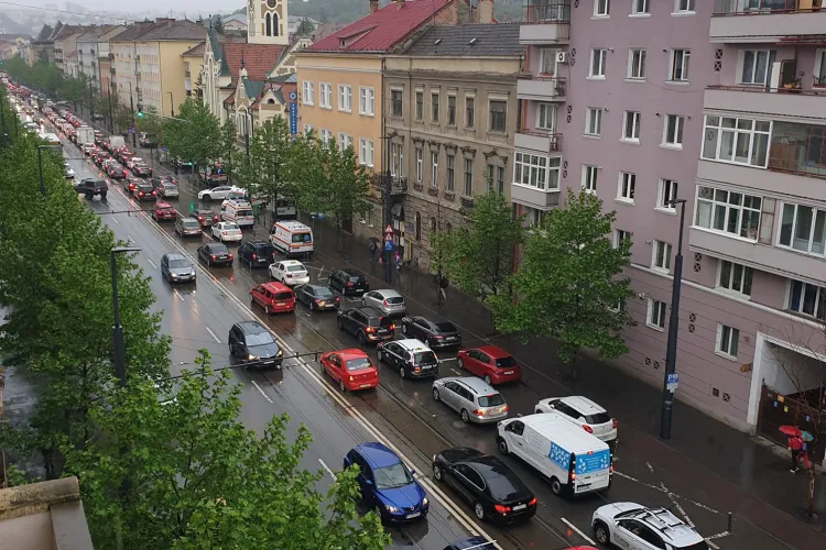 Așa e în ”Vinerea verde” la Cluj-Napoca.” Oamenii nu sunt dispuși să lase mașina acasă - FOTO   