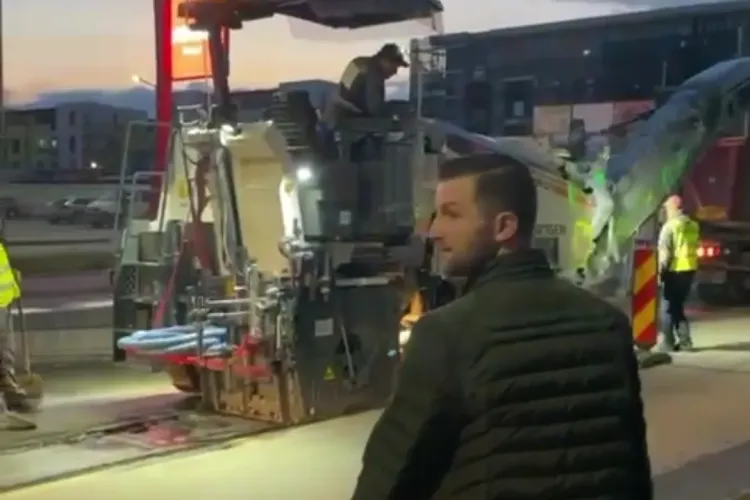 Pivariu surprins în Florești, inspectând lucrările de pe Eroilor - VIDEO