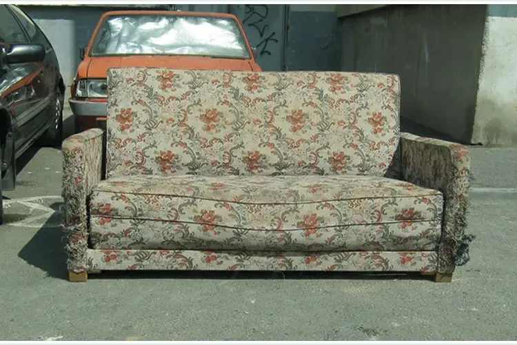 Floreștiul colectează, 2 zile, gratuit, deșeuri voluminoase: mobilier și deșeuri din construcții și demolări