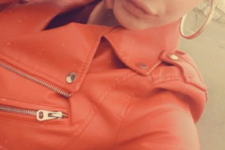 AȚI VĂZUT-O? O fată de 14 ani din Florești a dispărut - FOTO