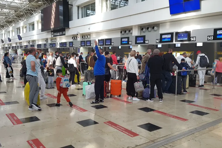 Turcia nu mai cere TEST PCR pentru românii vaccinați. Ce alte reguli se aplica din 1 iunie