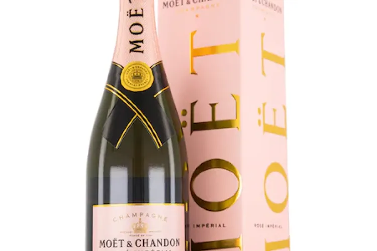 5 greșeli pe care le fac oamenii atunci când beau șampanie