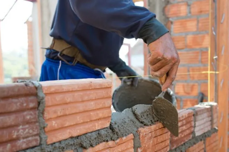 24 de construcții fără autorizație au fost demolate în 2021. Numai pe Valea Chintăului sunt 31 de construcții