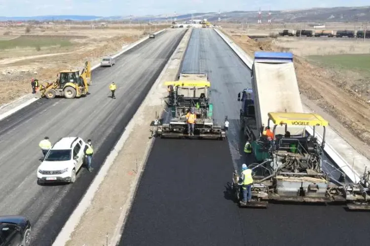 România a plătit o sumă imensă despăgubiri constructorilor de autostrăzi, din cauza incompetenței