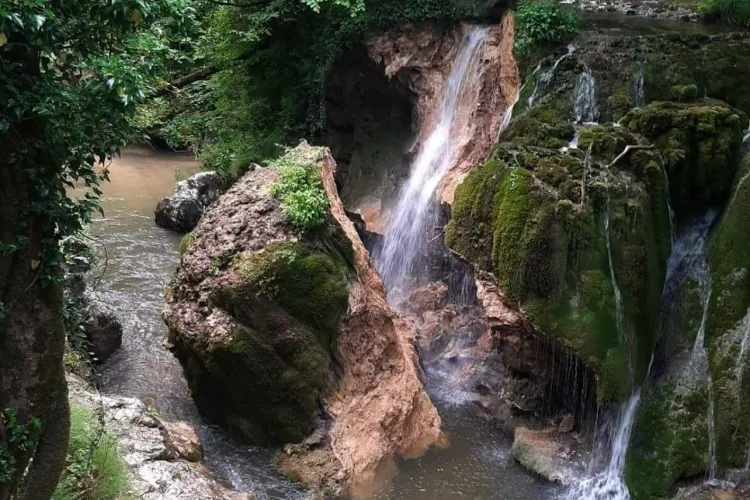 Cascada Bigăr s-a prăbușit. Asta se întâmpla când intervine omul - FOTO