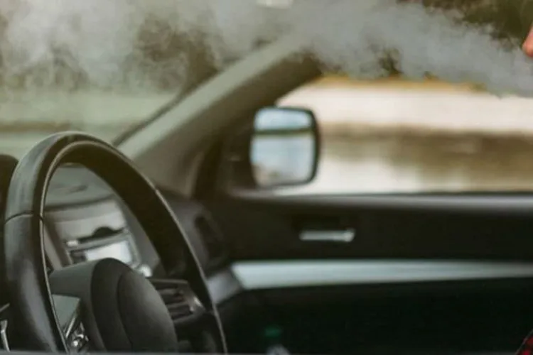 Cluj: Un bărbat s-a urcat beat și drogat la volan și a făcut accident