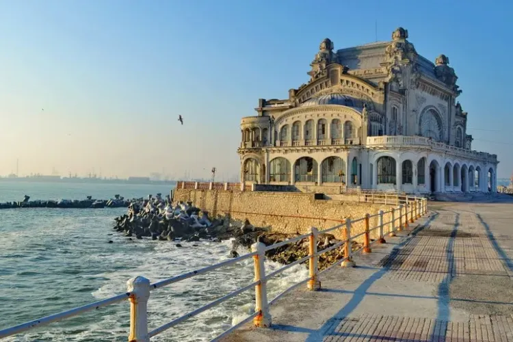 De la Cluj se poate zbura spre Constanţa şi Burgas (Bulgaria ), prin Blue Air 