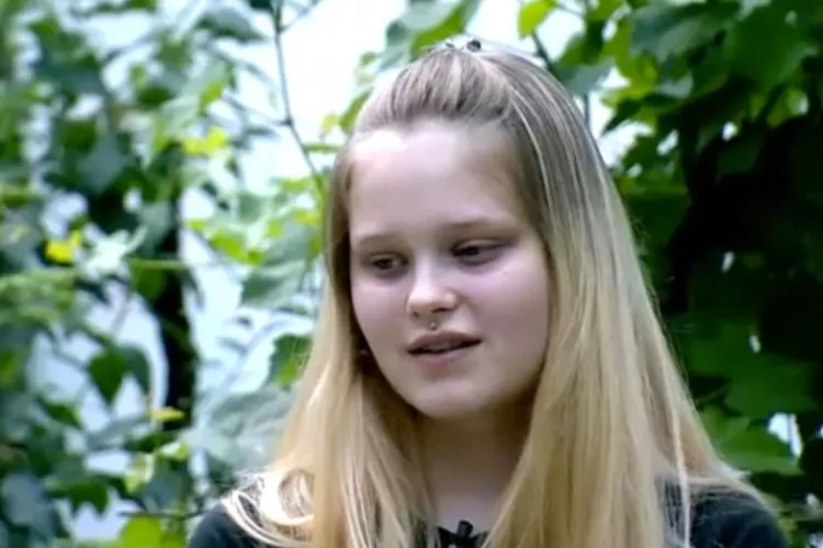 Mărturia elevei care a devenit mamă la 15 ani: „M-ar fi ajutat și o oră de educație sexuală pe semestru ca să aflu riscurile”