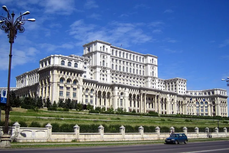 Parlamentul intră în vacanță până la 1 septembrie 