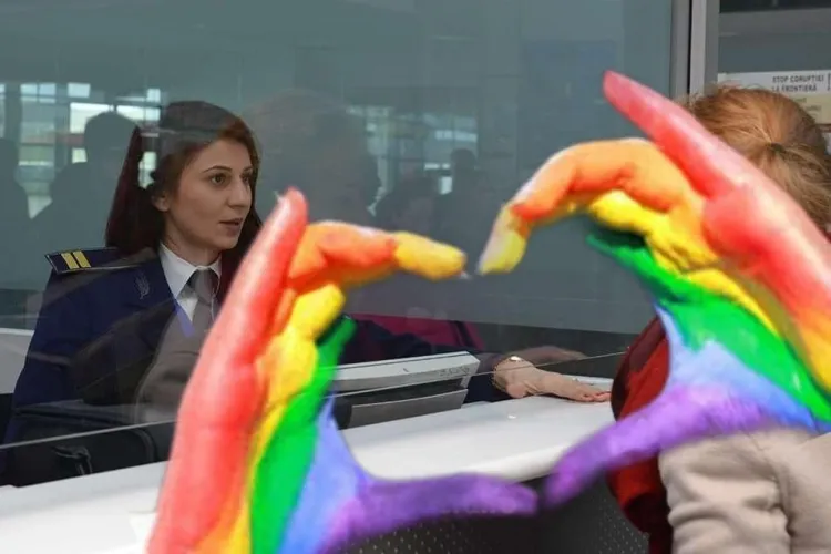 Sindicatul Europol susține că femeia transgender nu a fost UMILITĂ de polițiștii de frontieră din Cluj: A fumat ceva de calitate...   