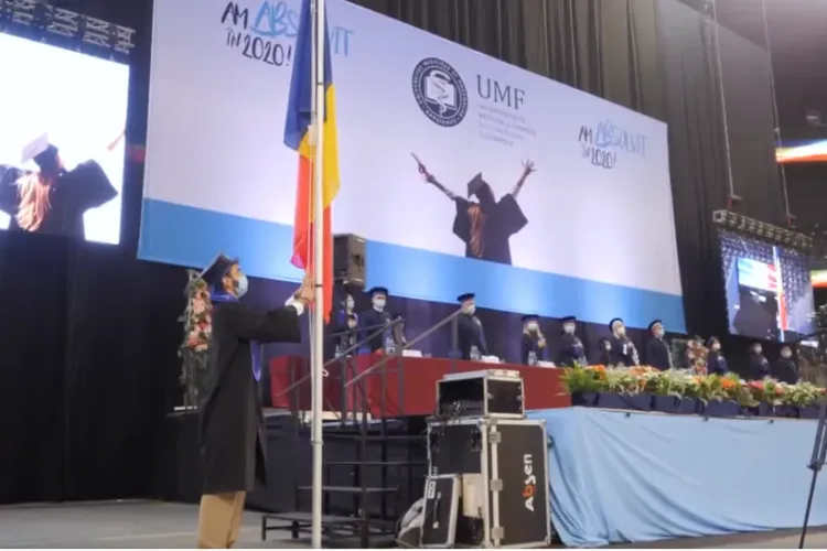 Studenții UMF Cluj nevaccinați nu au voie la ceremonia de absolvire