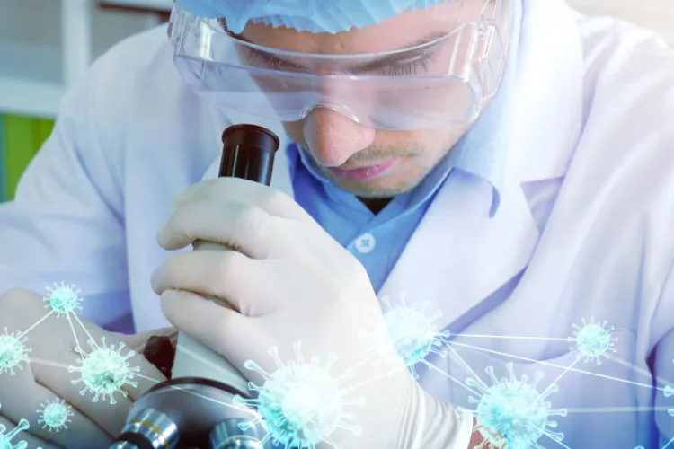 Expertul în sănătate al UBB Cluj, Răzvan Cherecheș, avertizează despre pericolul COVID , care ne pândește la finalul verii