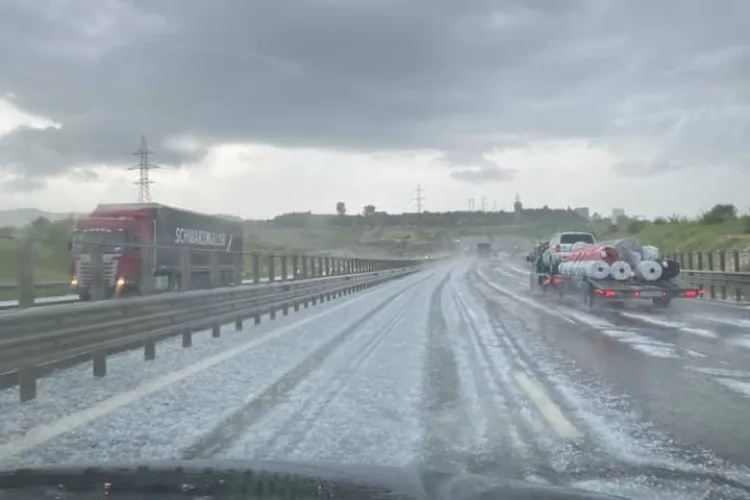 Autostrada Transilvania acoperită cu gheață ca iarna - FOTO