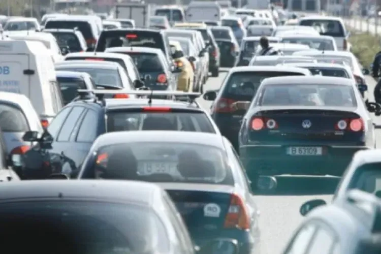 Boc criticat dur, pe pagina emisiunii de radio unde era invitat: La al 5 -lea mandat NU aveți voie să nu aveți soluții de trafic