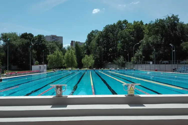 Ștrandul Olimpic a ajuns să practice prețuri NESIMȚITE. Au distrus și ștrandul acesta 