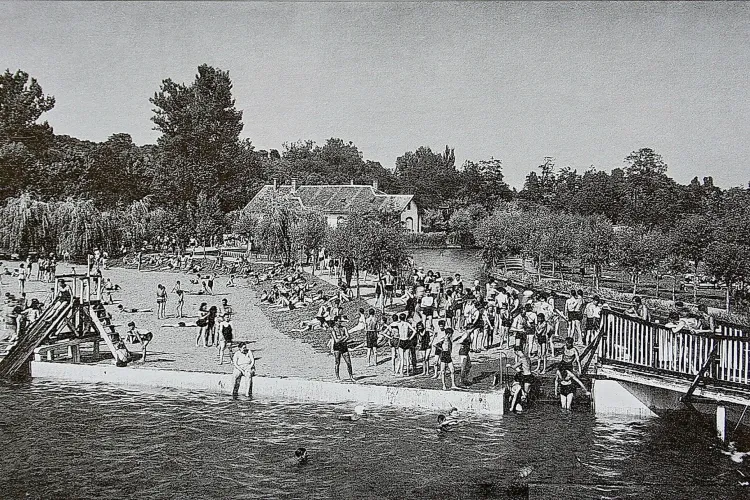 Ștrandul Municipal era conectat în anii 60 la Canalul Morii, unde oamenii făceau baie - FOTO