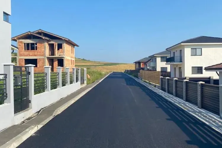 Asfaltare în Cartierul Tineri Căsătoriți din Chinteni - FOTO   