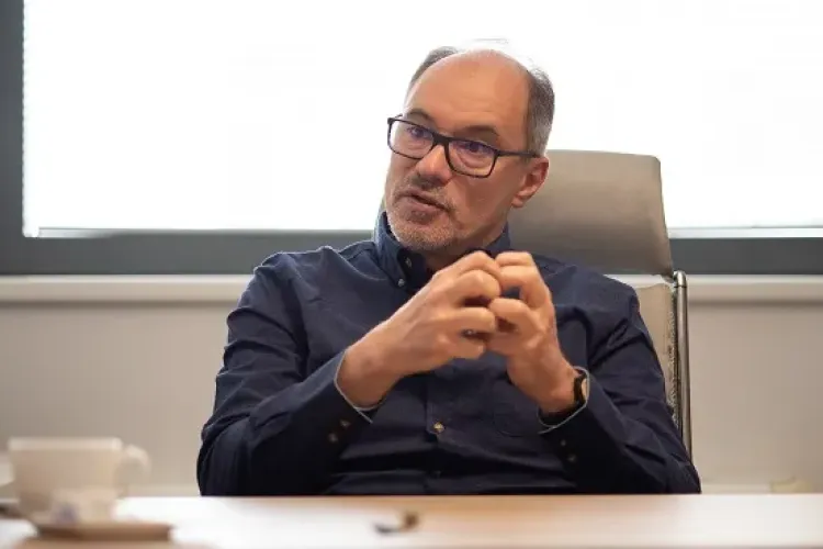 Cluj - Arhitectul Șerban Țigănaș: Terenurile nefolosite și clădirile neterminate ar trebui SUPER IMPOZITATE