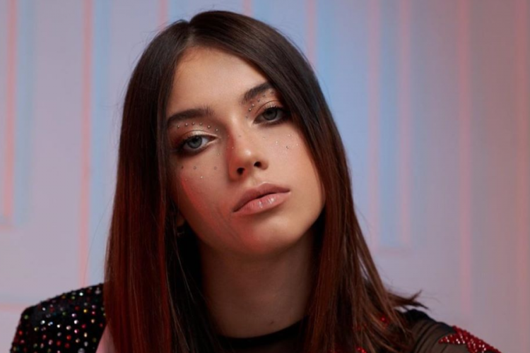 Clujeanca Roxen, umilită de Elena Cârstea: „Cum poți să trimiți la Eurovision o tută care stă pe scenă?”