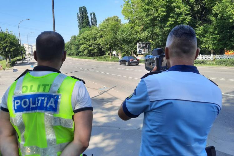 Cluj: Șoferii vitezomani au rămas și fără carnet și fără bani în buzunar. S-au împărțit sute de amenzi - FOTO