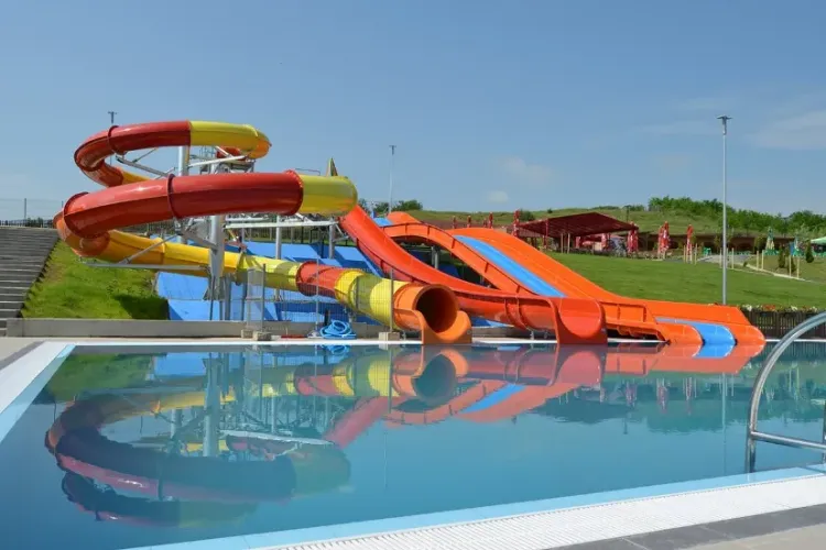 De câți bani ai nevoie pentru o zi la Parcul Balnear Toroc, din Dej?