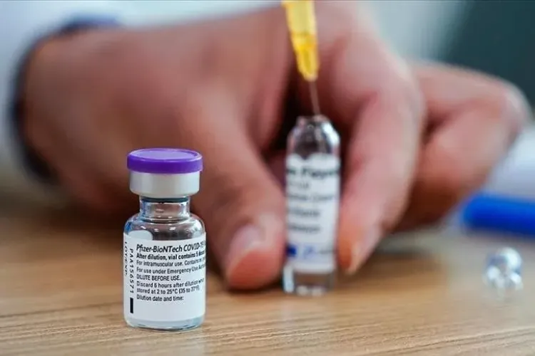 Persoanele vaccinate cu Pfizer vor face o a treia doză? Compania Pfizer- BioNTech va cere autorizarea dozei cu numărul 3