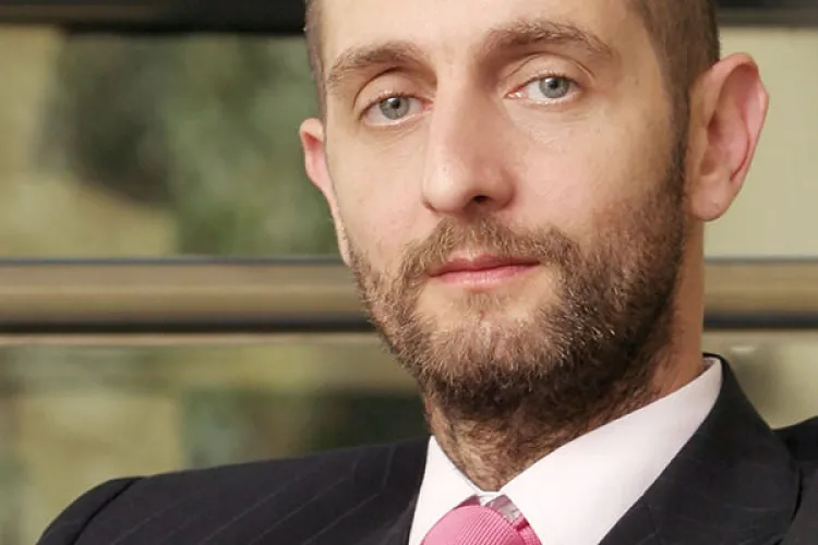 Dragoș Damian, CEO Terapia: Domnule Profesor Iohannis, tinerii ne pleacă din țară din cauza neîncrederii în autorități și a corupției