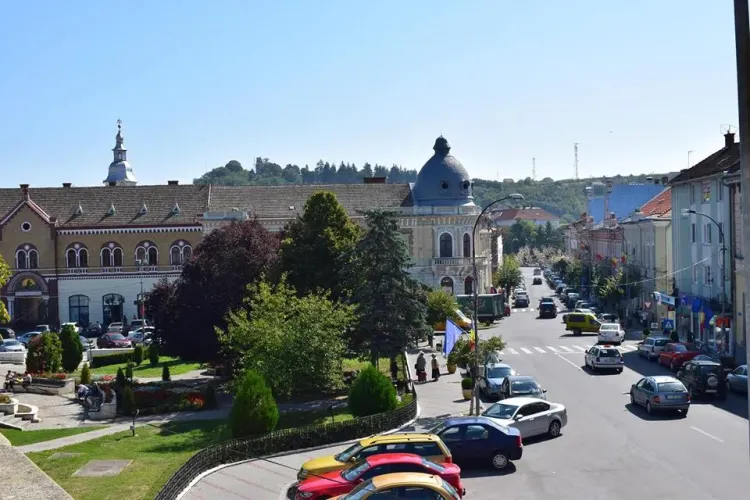 Dejul, în top zece cele mai performante primării din România. Cu greu s-a făcut și un supermarket   