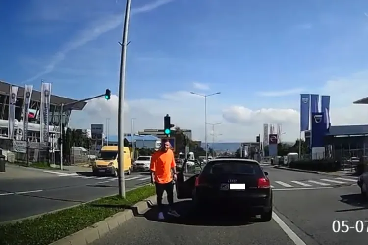 Șoferul care a sărit la BĂTAIE pe Calea Turzii, amendat cu minim 200 de lei - VIDEO