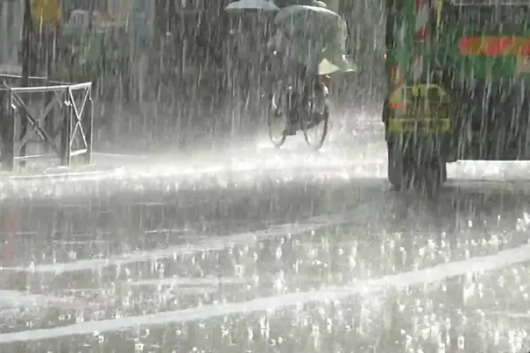 COD ROȘU de ploi la Cluj. Care sunt zonele vizate   