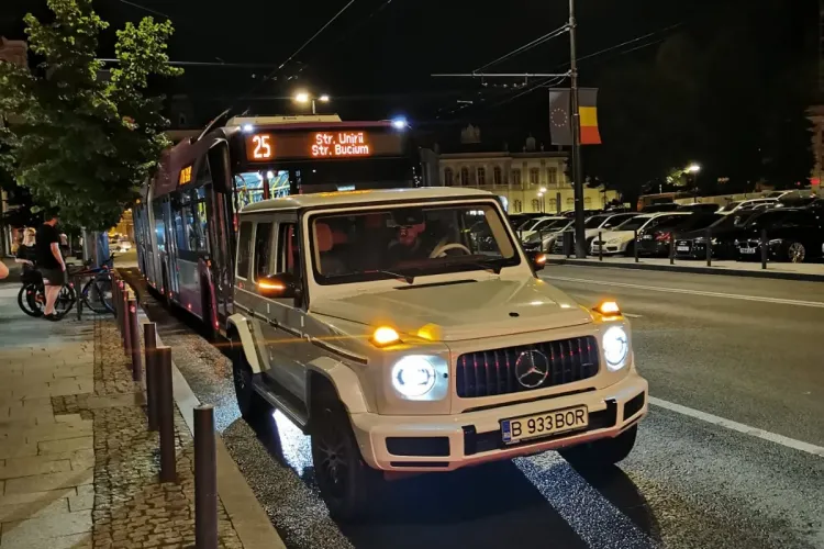 Cluj: Un nesimțit cu numere de București a blocat intenționat banda dedicată transportului public - VIDEO