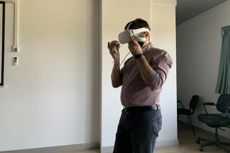 Studenții de la UBB Cluj vor beneficia la cursuri de tehnologie ca în Avatar sau Terminator, pentru o predare interactivă - VIDEO