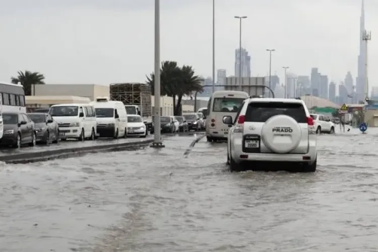 În Emiratele Arabe Unite au fost ”însămânțați” norii pentru a reduce temperaturile de 50 de grade Celsius   