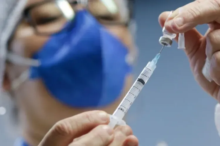 Majoritatea țărilor europene au vaccinat între 60 și 90% din populație cu cel puțin o doză. România doar 30%