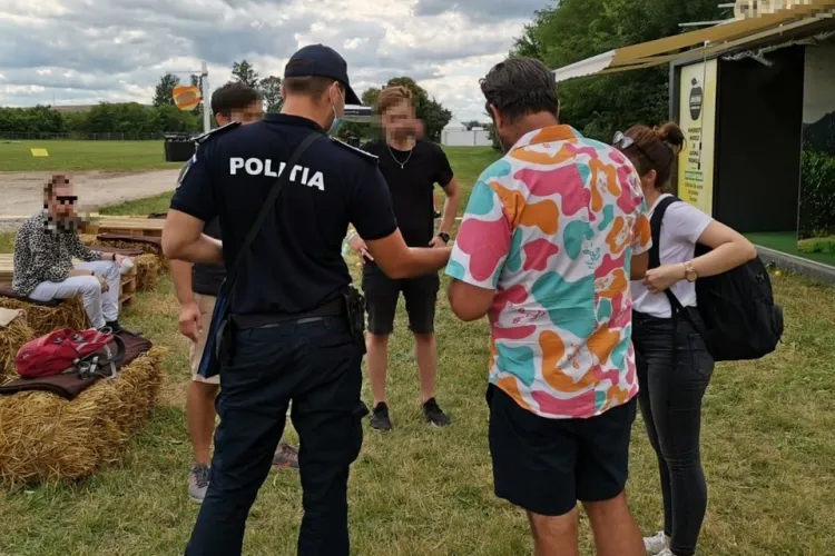 Drogați depistați la Electric Castle. Cei prezenți spun că se simte miros de ”iarbă” la greu - FOTO
