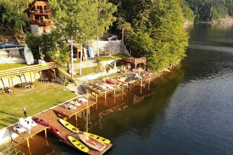 Afacere de succes, pe un lac din Cluj, inspirată de o dragoste la prima vedere