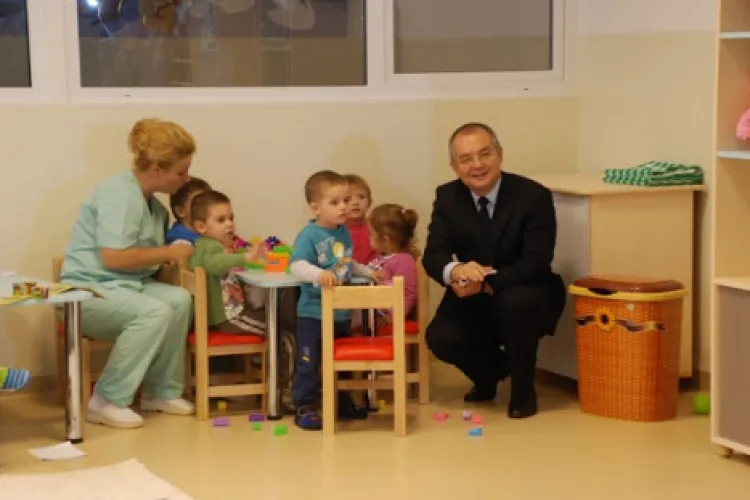 Boc s-a încurcat cu numărarea locurilor în creșe. Oricum o dai e talmeș-balmeș - VIDEO   