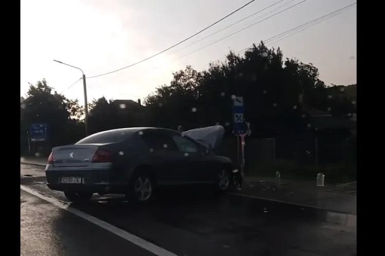 Accident grav la Jucu. Șofer bătrân a adormit la volan - FOTO