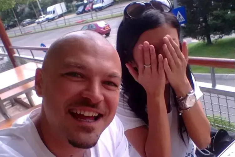 Cum arată soția lui Puya? Cântărețul făcea naveta la Cluj pentru a o vedea, iar acum au 3 copii împreună