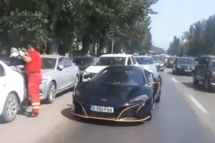 Un bolid de lux, de 200.000 de euro, implicat într-un accident în staţiunea Mamaia