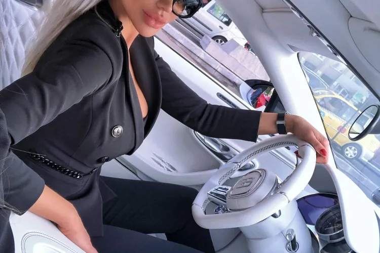  Bianca Drăgușanu a rămas fără permis și a primit o amendă. Ce au descoperit polițiștii că făcea blondina în trafic