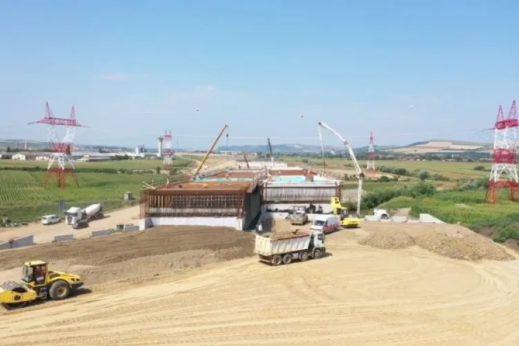 Ministrul Transporturilor:  Se lucrează bine pe un segment de 10 km din Autostrada Transilvania. Proiectul va fi gata înainte de termen 