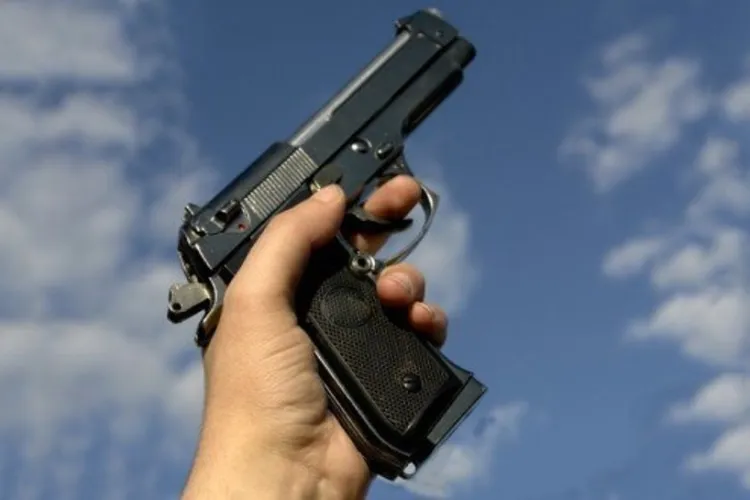 Tânăr din Băișoara, reținut de poliție cu focuri de armă 