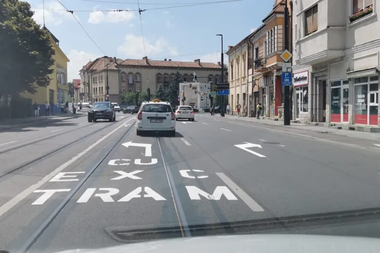 Marcaje bulversante în zona Parcului Central. Șoferii sunt rugați să aibă răbdare - FOTO