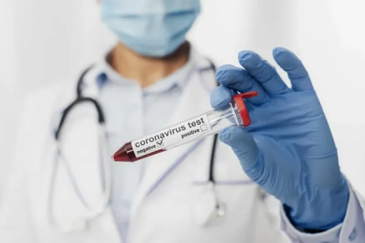 Peste 400 de cazuri noi, în România. Situația se agravează