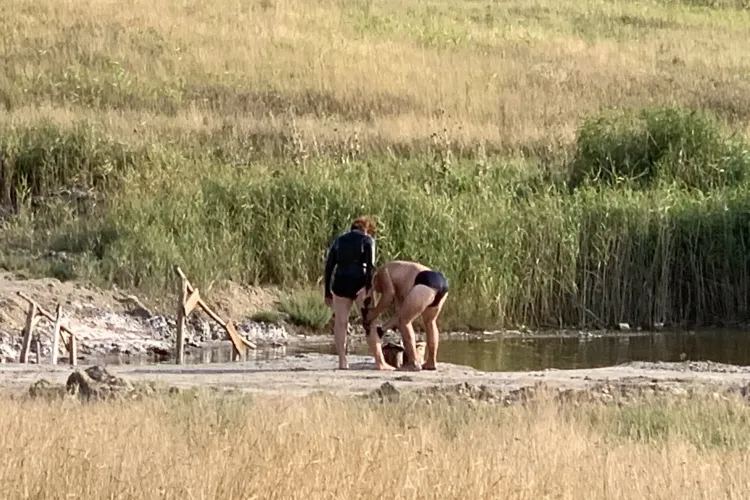 Băile de la Pata Rât, bijuteria puțin cunoscută a Clujului. Accesul e gratuit si sunt mai bune ca la Cojocna sau Herculane - VIDEO