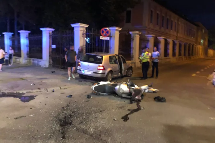 Motociclist lovit pe Dorobanților de un autoturism - FOTO