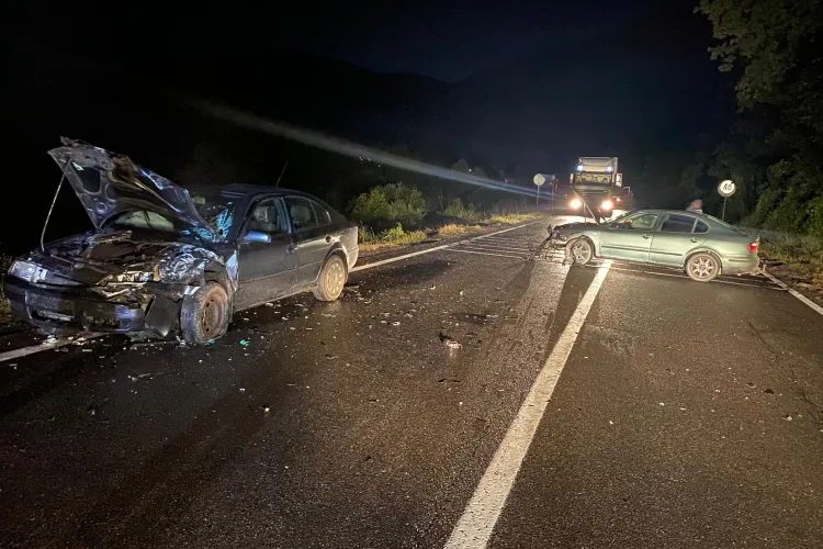 Accident grav la ieșire din Huedin spre Poieni. Un șofer de 75 de ani a fost rănit - FOTO